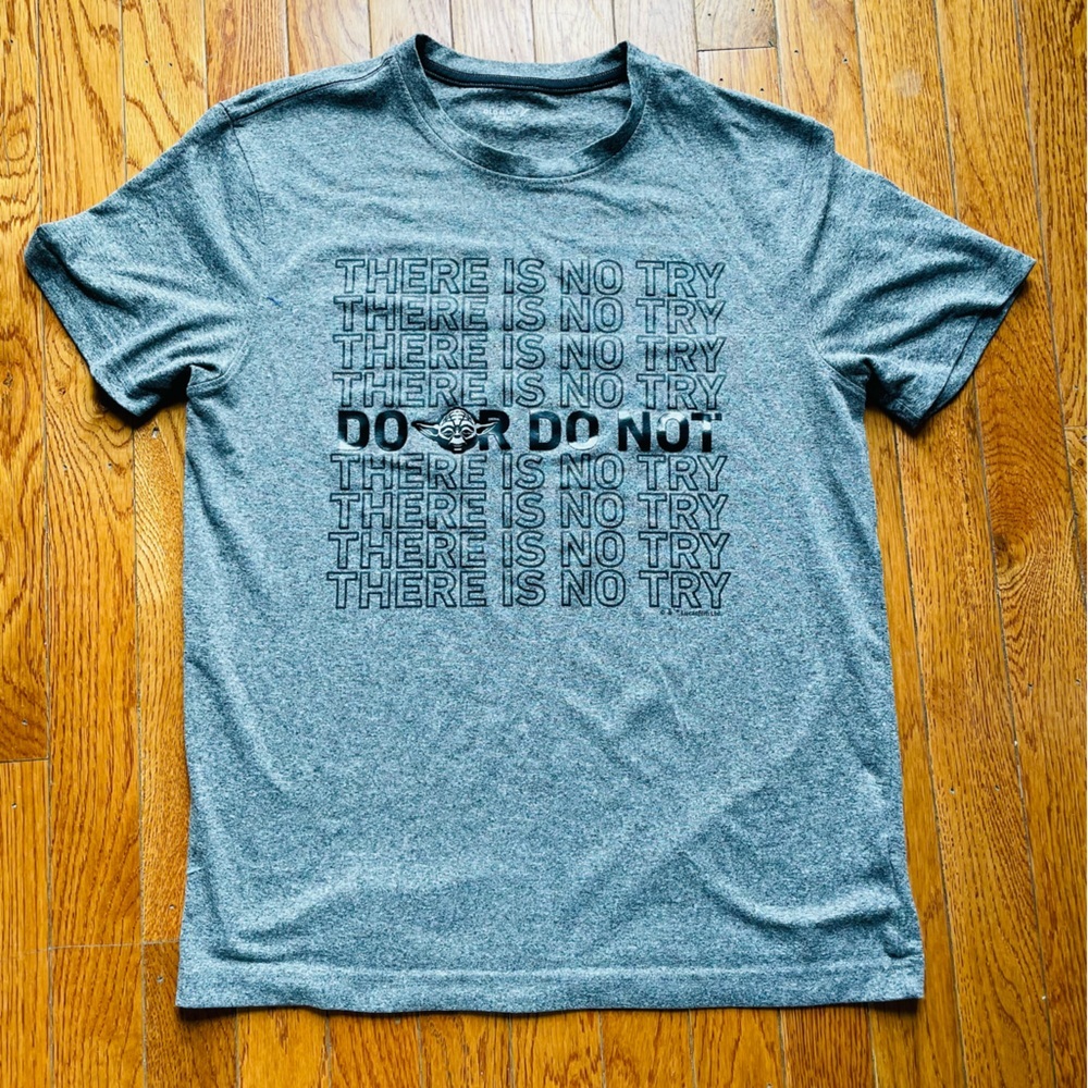 Boys Star Wars Baby Yoda Old Navy T-Shirt Size S